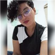Professora de reforço escolar com experiência em alfabetização e ensino fundamental I